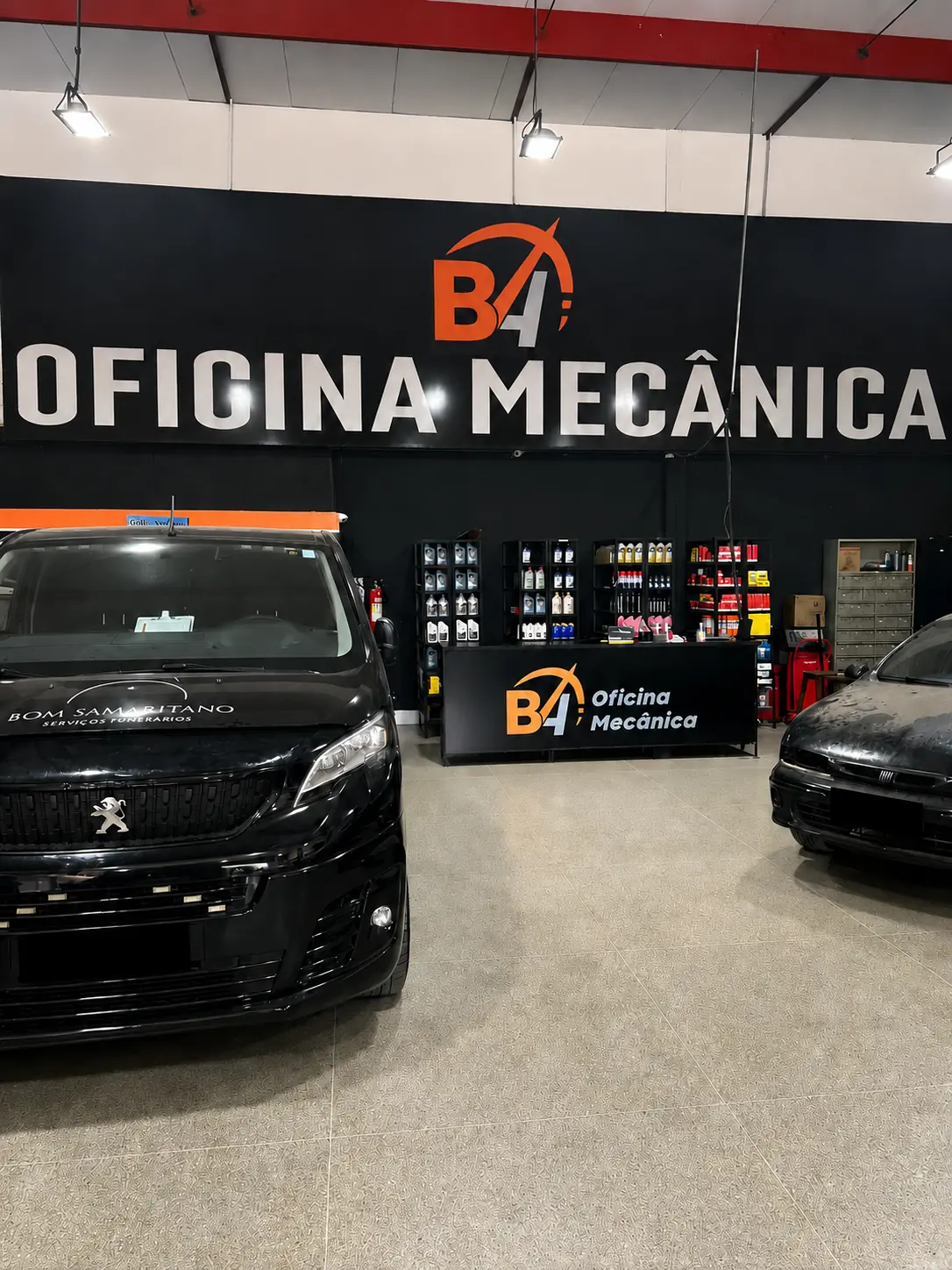 Área de atendimento da B4 Oficina Mecânica